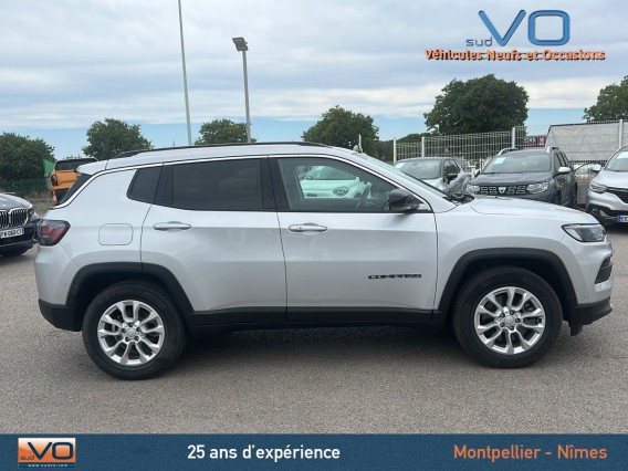 Aperçu de la photo 33 du véhicule JEEP COMPASS
