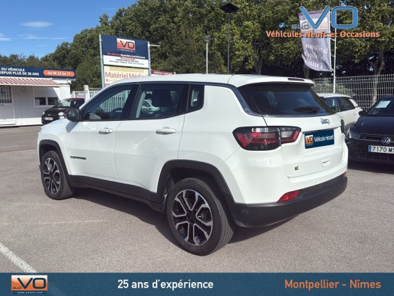 Aperçu de la photo 33 du véhicule JEEP COMPASS