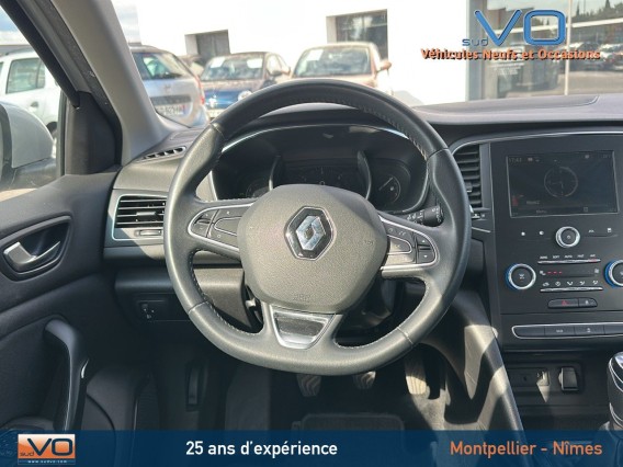 Aperçu de la photo 10 du véhicule RENAULT MEGANE IV BERLINE BUSINESS