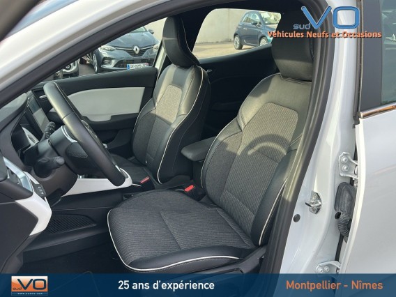 Aperçu de la photo 16 du véhicule RENAULT CLIO V