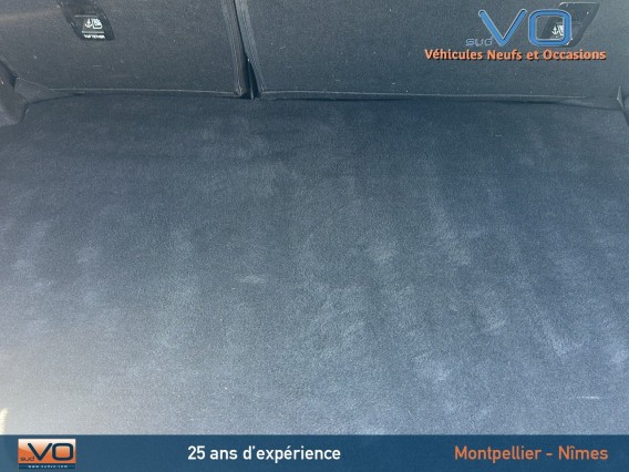 Aperçu de la photo 18 du véhicule RENAULT MEGANE IV BERLINE BUSINESS