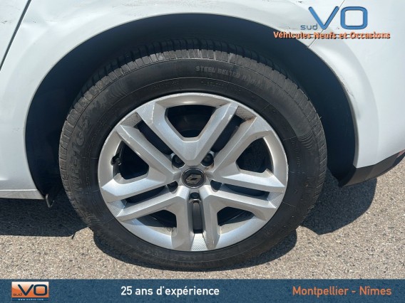 Aperçu de la photo 19 du véhicule RENAULT MEGANE IV BERLINE BUSINESS