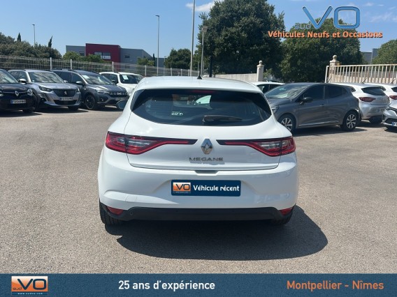 Aperçu de la photo 28 du véhicule RENAULT MEGANE IV BERLINE BUSINESS