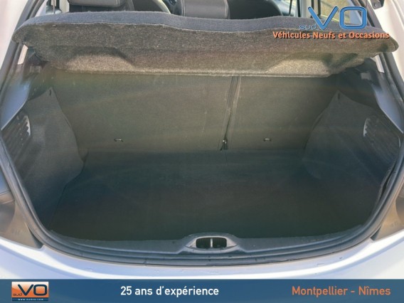 Aperçu de la photo 19 du véhicule PEUGEOT 208