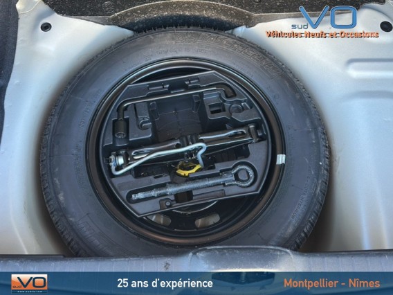 Aperçu de la photo 21 du véhicule PEUGEOT 208