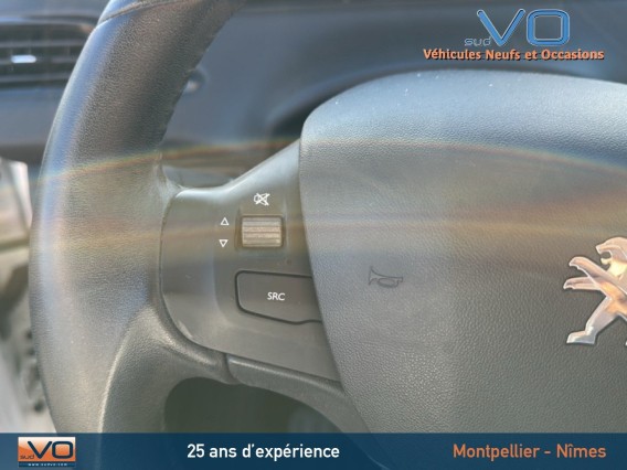 Aperçu de la photo 23 du véhicule PEUGEOT 208