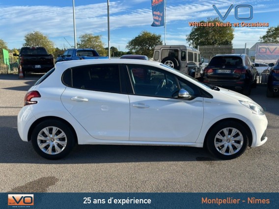 Aperçu de la photo 43 du véhicule PEUGEOT 208