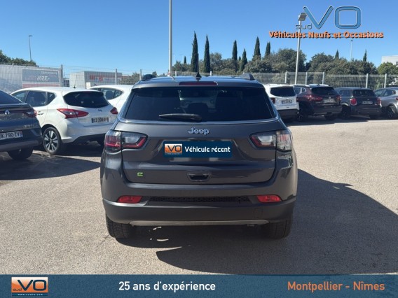 Aperçu de la photo 32 du véhicule JEEP COMPASS