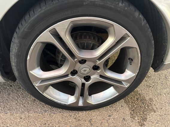 Aperçu de la photo 16 du véhicule RENAULT CLIO IV ESTATE