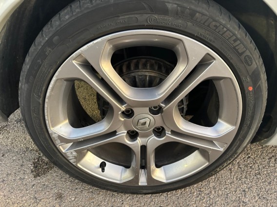 Aperçu de la photo 19 du véhicule RENAULT CLIO IV ESTATE