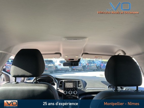 Aperçu de la photo 21 du véhicule RENAULT MEGANE IV BERLINE