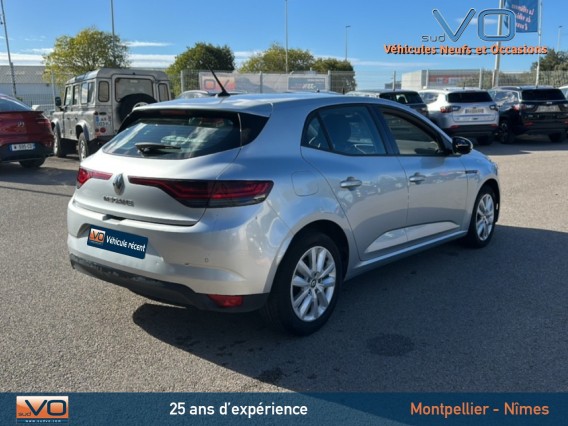 Aperçu de la photo 41 du véhicule RENAULT MEGANE IV BERLINE