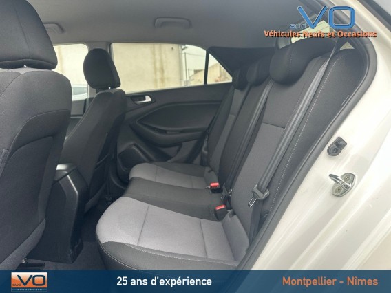 Aperçu de la photo 21 du véhicule HYUNDAI i20