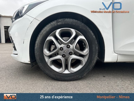 Aperçu de la photo 26 du véhicule HYUNDAI i20