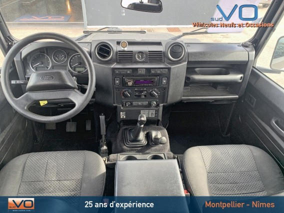 Aperçu de la photo 10 du véhicule LAND-ROVER DEFENDER 110 II STATION WAGON