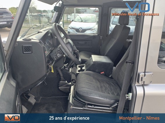 Aperçu de la photo 17 du véhicule LAND-ROVER DEFENDER 110 II STATION WAGON