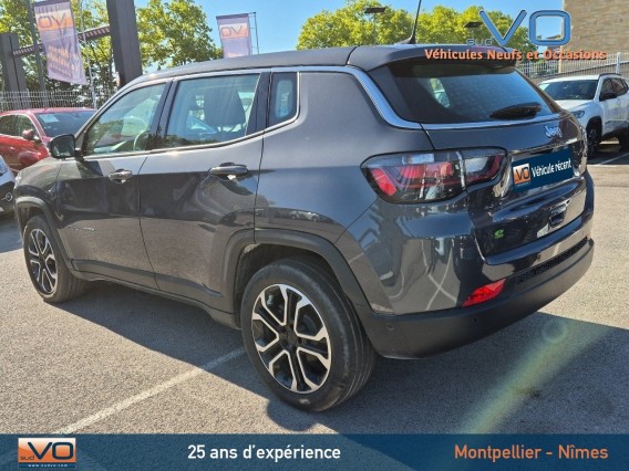 Aperçu de la photo 32 du véhicule JEEP COMPASS