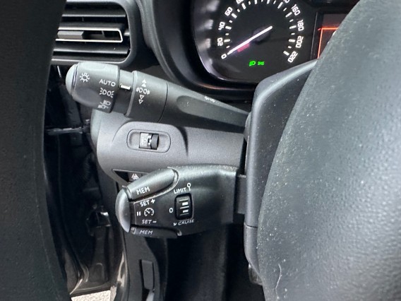 Aperçu de la photo 21 du véhicule CITROEN BERLINGO