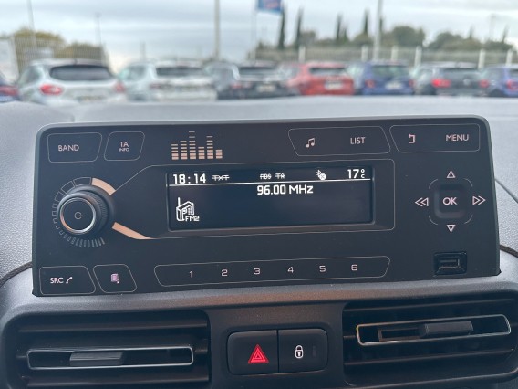 Aperçu de la photo 24 du véhicule CITROEN BERLINGO