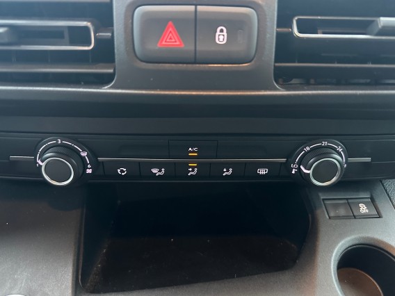 Aperçu de la photo 25 du véhicule CITROEN BERLINGO