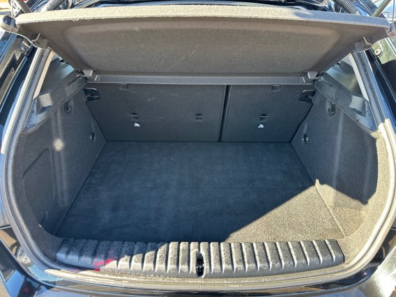 Aperçu de la photo 9 du véhicule BMW SERIE 1 F40