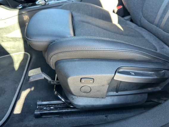 Aperçu de la photo 18 du véhicule BMW SERIE 1 F40