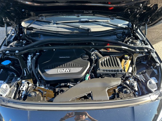 Aperçu de la photo 33 du véhicule BMW SERIE 1 F40