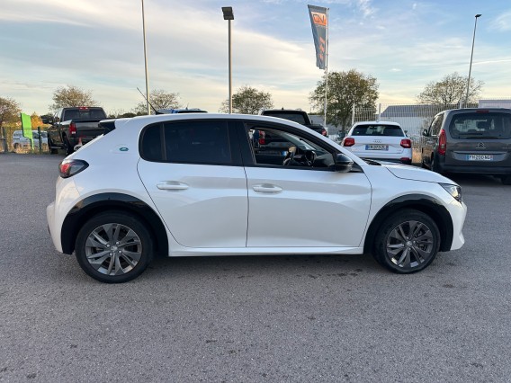 Aperçu de la photo 8 du véhicule PEUGEOT 208 ELECTRIQUE