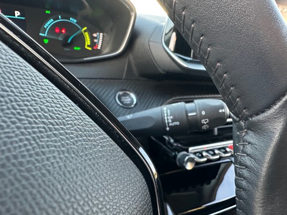 Aperçu de la photo 23 du véhicule PEUGEOT 208 ELECTRIQUE