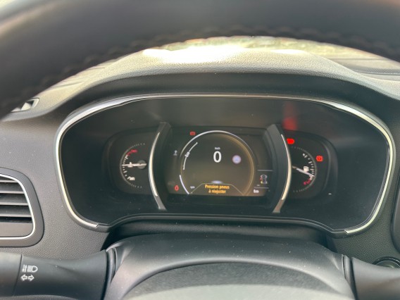 Aperçu de la photo 19 du véhicule RENAULT MEGANE IV ESTATE