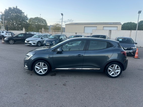 Aperçu de la photo 3 du véhicule RENAULT CLIO V