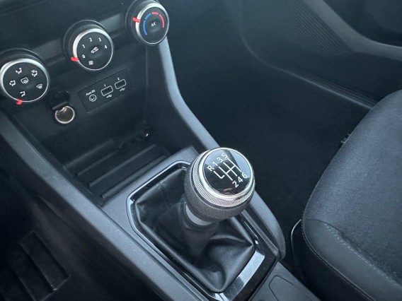 Aperçu de la photo 14 du véhicule RENAULT CLIO V