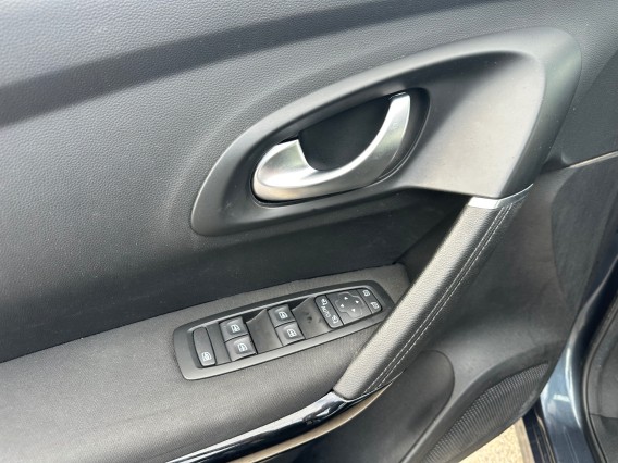 Aperçu de la photo 21 du véhicule RENAULT KADJAR