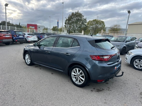 Aperçu de la photo 9 du véhicule RENAULT MEGANE IV BERLINE