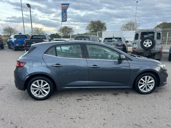 Aperçu de la photo 12 du véhicule RENAULT MEGANE IV BERLINE