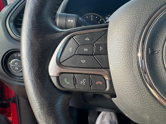 Aperçu de la photo 19 du véhicule JEEP RENEGADE