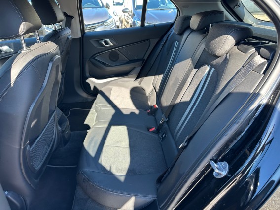 Aperçu de la photo 15 du véhicule BMW SERIE 1 F40