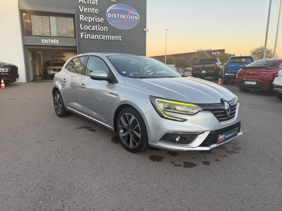 Aperçu de la photo 2 du véhicule RENAULT MEGANE IV BERLINE