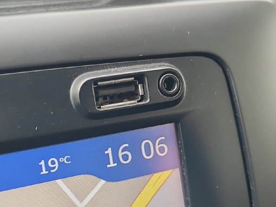 Aperçu de la photo 35 du véhicule DACIA DUSTER