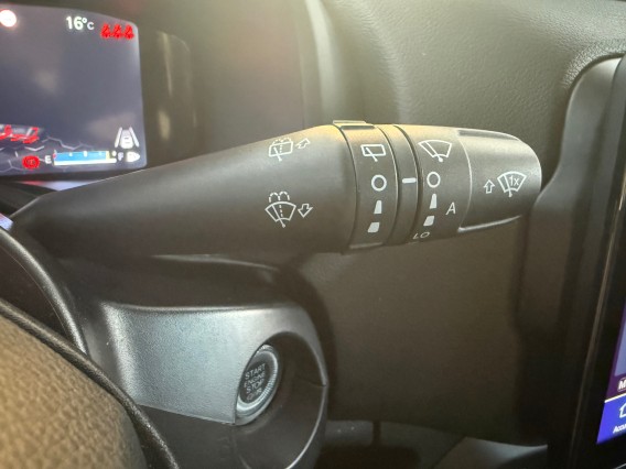 Aperçu de la photo 13 du véhicule JEEP RENEGADE