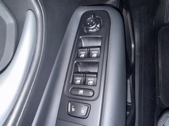 Aperçu de la photo 17 du véhicule JEEP RENEGADE