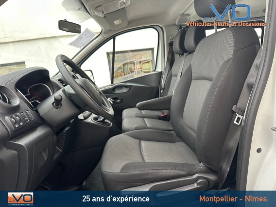 Aperçu de la photo 28 du véhicule RENAULT TRAFIC COMBI