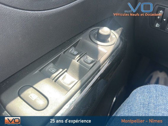 Aperçu de la photo 15 du véhicule RENAULT CAPTUR