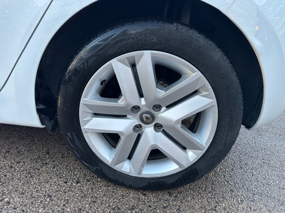 Aperçu de la photo 13 du véhicule RENAULT CLIO V