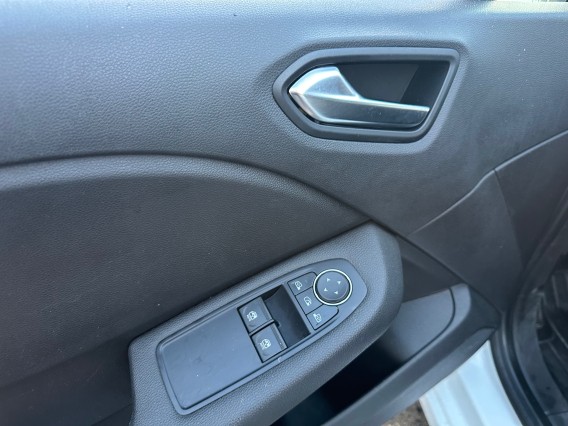 Aperçu de la photo 19 du véhicule RENAULT CLIO V