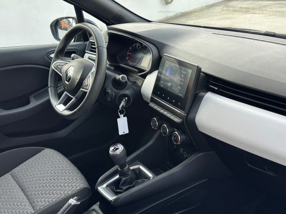 Aperçu de la photo 8 du véhicule RENAULT CLIO V