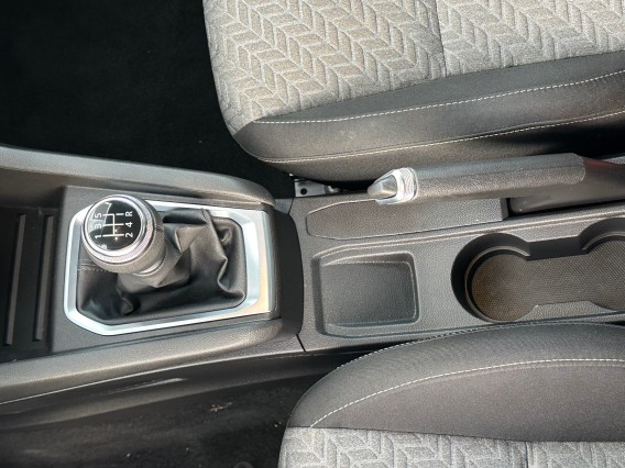 Aperçu de la photo 18 du véhicule RENAULT CLIO V