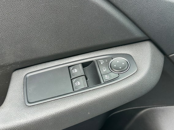 Aperçu de la photo 19 du véhicule RENAULT CLIO V