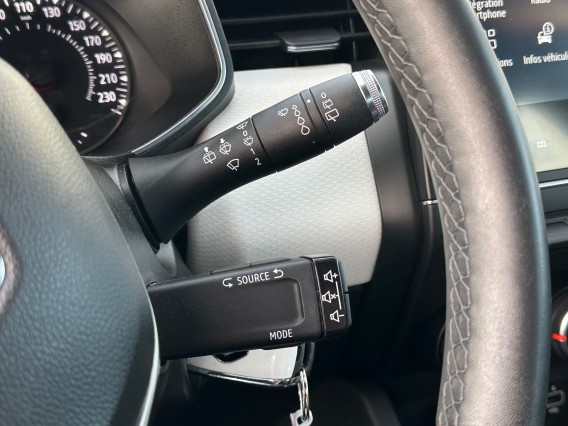 Aperçu de la photo 24 du véhicule RENAULT CLIO V