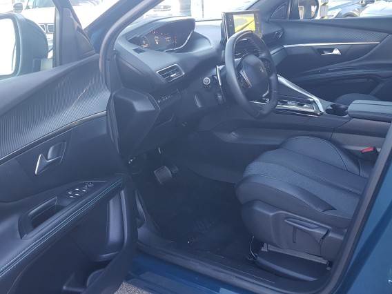 Aperçu de la photo 11 du véhicule PEUGEOT 5008